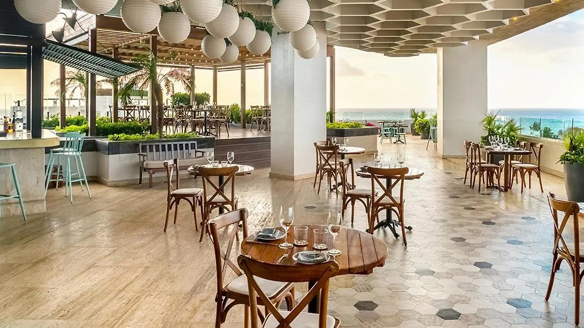 Hyatt Centric Playa Del Carmen - Downtown House & Beach House (Adults Only) 4*,